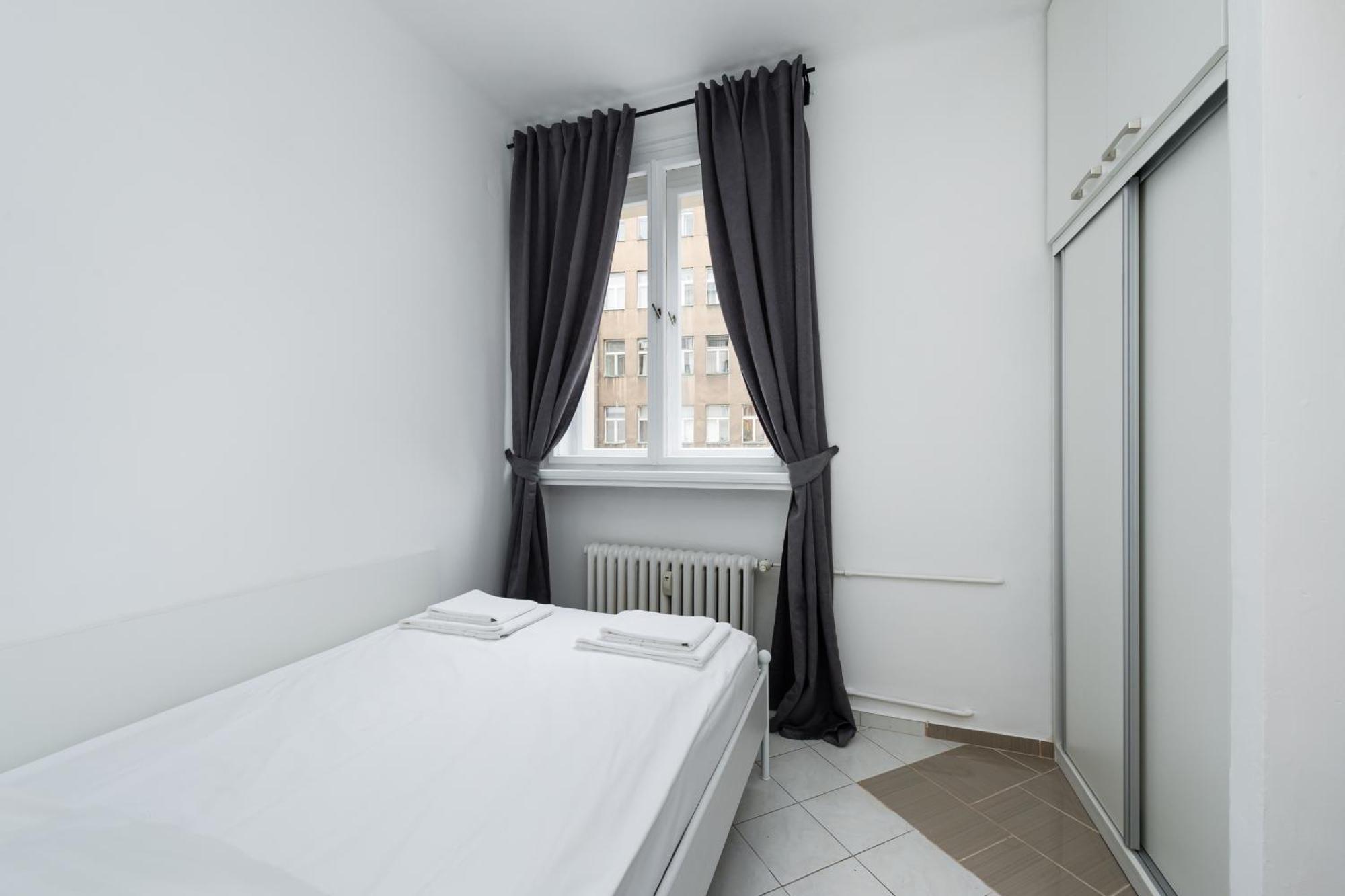 Affordable Navratilova Praga